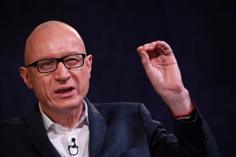 Rupert Murdoch’s News Corp. Re-Ups CEO Robert Thomson Through 2030