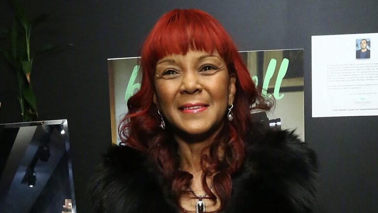 Mama Jones Steps On Summer Jam Stage, Social Reacts (Videos)