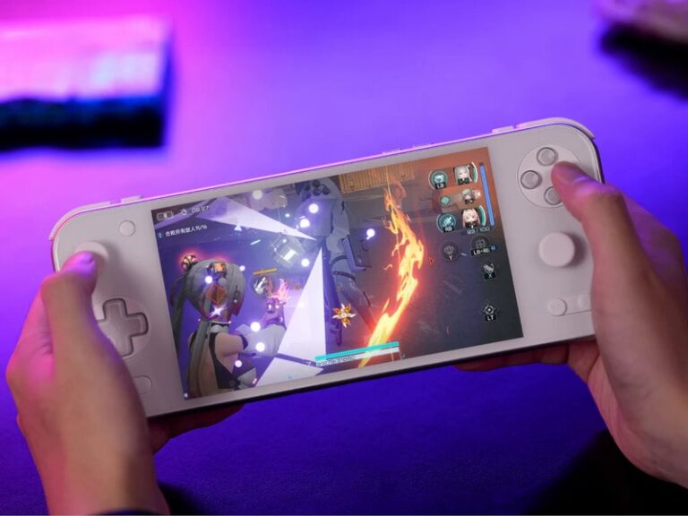 Modular Metallic Gaming Consoles : AYANEO Pocket S2 Pro