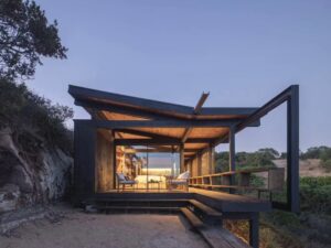 Surrounding-Inspired Architectural Homes : casa rwo