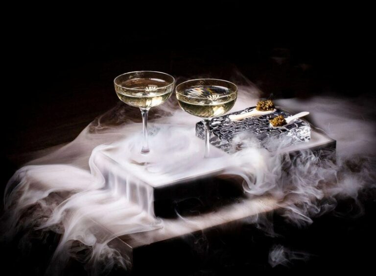 Luxe Shareable Martinis : Cygnet 77 Martini Duet