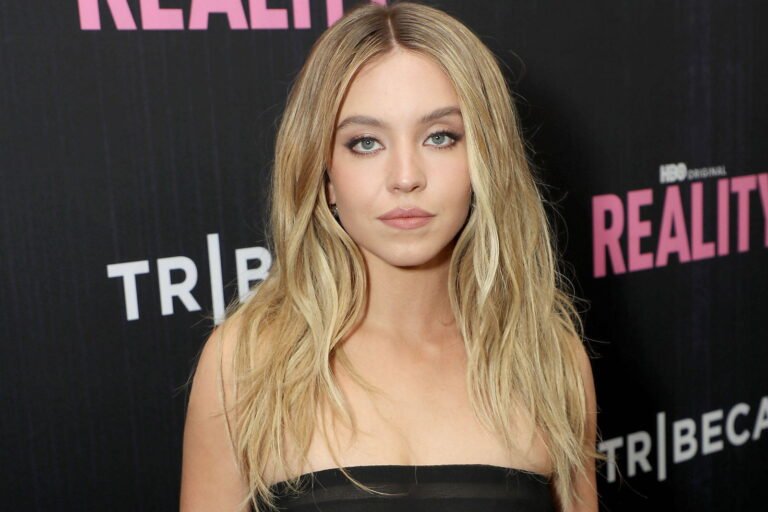 Sydney Sweeney’s Wholesome Lake Day With Her Dog Is the Cutest Thing You’ll See All Week