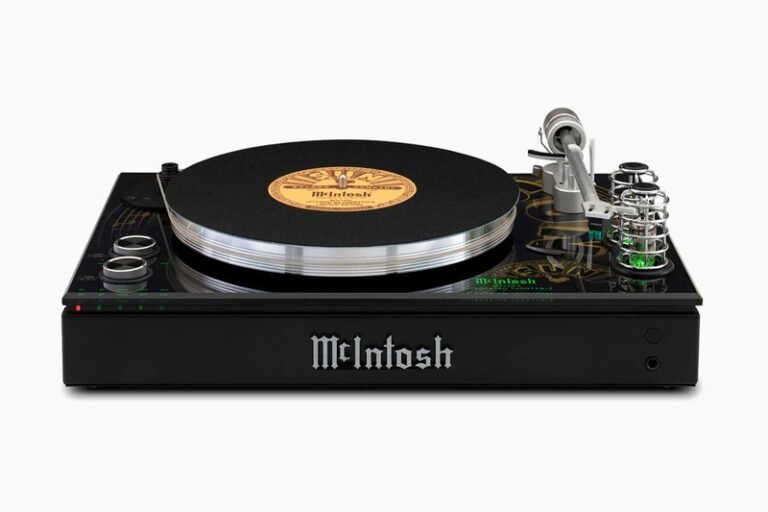 Record Label-Approved Turntables : McIntosh MTI100 Integrated Turntable