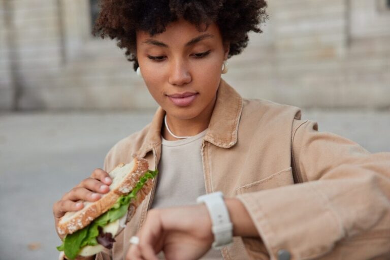 A New Study Finds An 8-Hour Eating Window May Help Burn Fat—But Is It Safe?