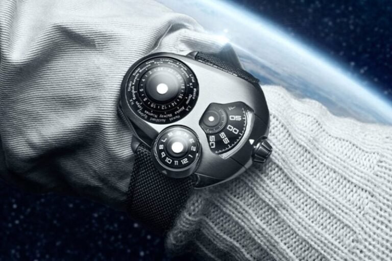 Futuristic Otherworldly Timepieces : SpaceOne WorldTimer