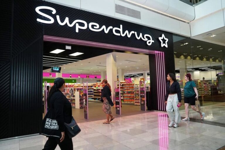 Interactive Beauty Destinations : superdrug Beauty Playground
