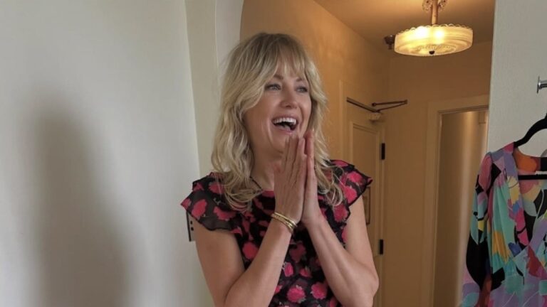 Star Sightings: Malin Akerman Stuns in a Floral Print Dress, Jamie Foxx Enjoys a Night Out in Beverly Hills