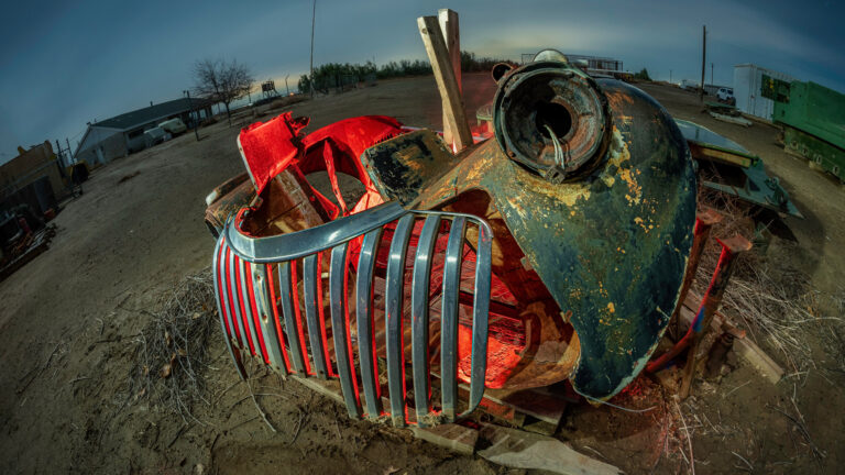 The power of vignettes: Directing the light