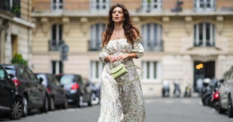 18 Loose, Empire-Waist Dresses for Pear-Shaped Bodies