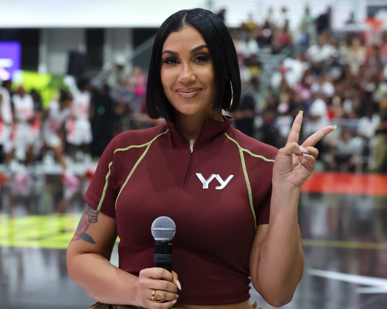 Queen Naija Has The Internet Puzzled After Sharing This Photo