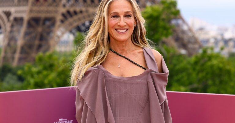 And Just Like That, Sarah Jessica Parker’s Eye Shadow Is On Sale