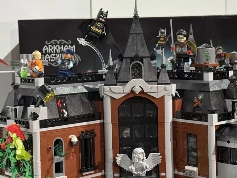 Modular Puzzle Building Sets : Arkham Asylum set