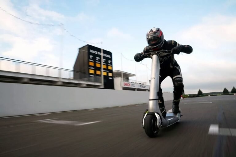 Ultra-Powerful Electric Scooters : Bo The Turbo