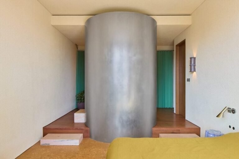 Bathroom-Centric Dubai Apartments : Bone Studio