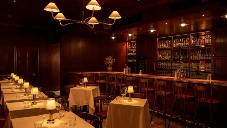 New York French Restaurants : Chateau Royale