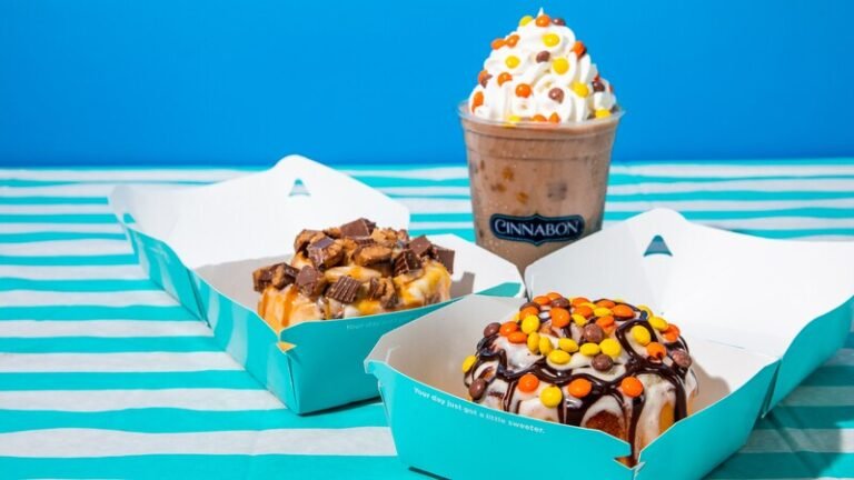 Chocolate-Topped Cinnamon Buns : cinnabon 5