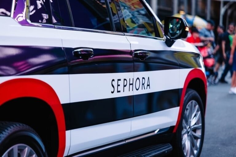 Beauty Shopper Transports : Delivered to Beauty