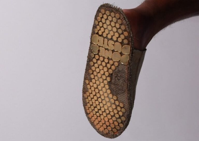 Dust-Based Soft Slippers : Done & Dusted