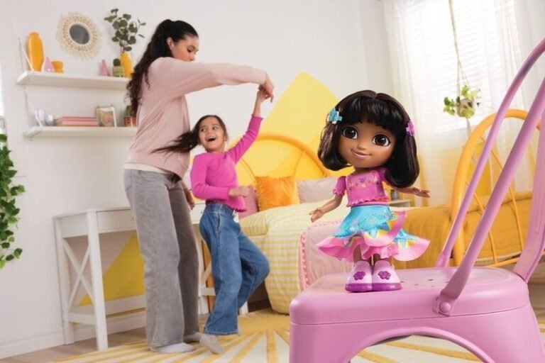Anniversary-Commemorating Toy Designs : Dora the Explorer toys