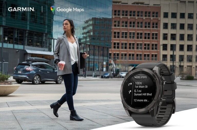 Expanded Smartwatch Functionalities : Google Maps Navigation