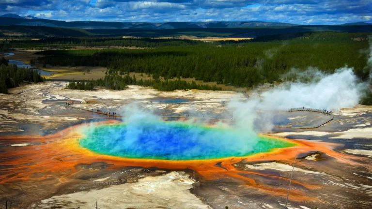 AI uncovers 86,000 hidden earthquakes beneath Yellowstone’s surface