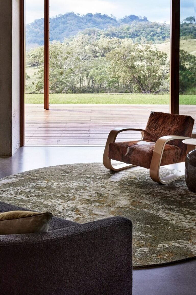Hand-Knotted Rug Collections : Hare + Klein