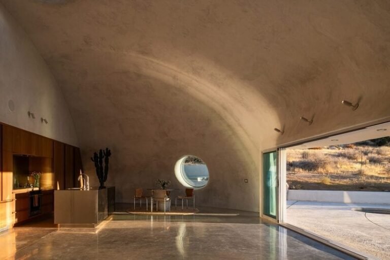 Domed Shelter-Like Holiday Homes : hata