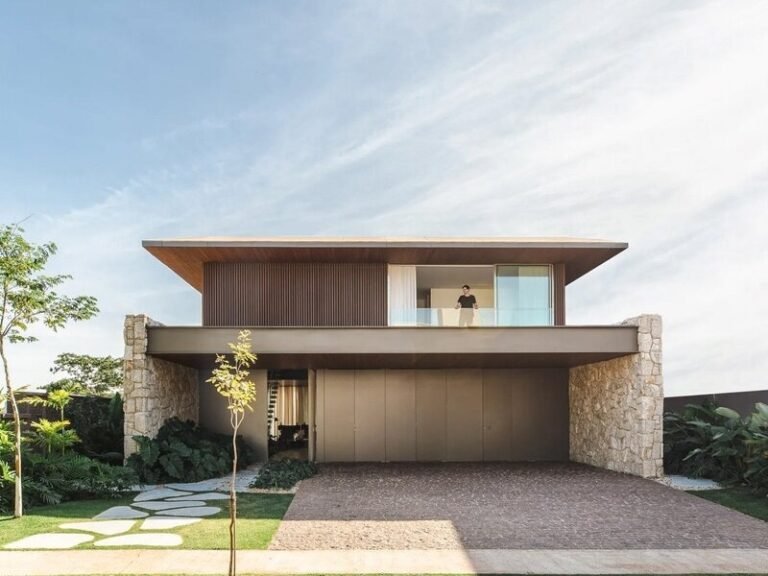 Discreet Modern Brazil Homes : JF Residence