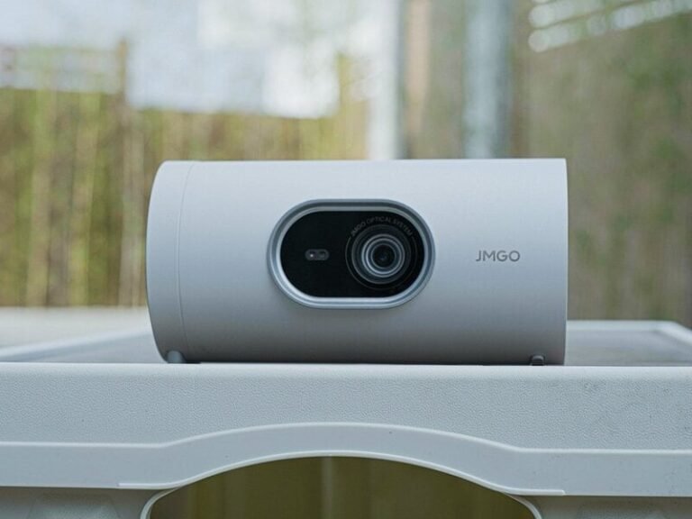 Freestanding Multipurpose Projectors : JMGO PicoPlay+