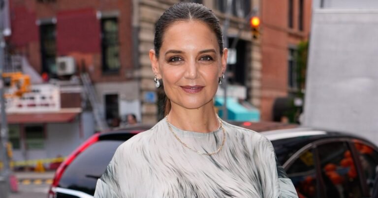 Save on Katie Holmes’ Exact Mules and More Amazon Deals