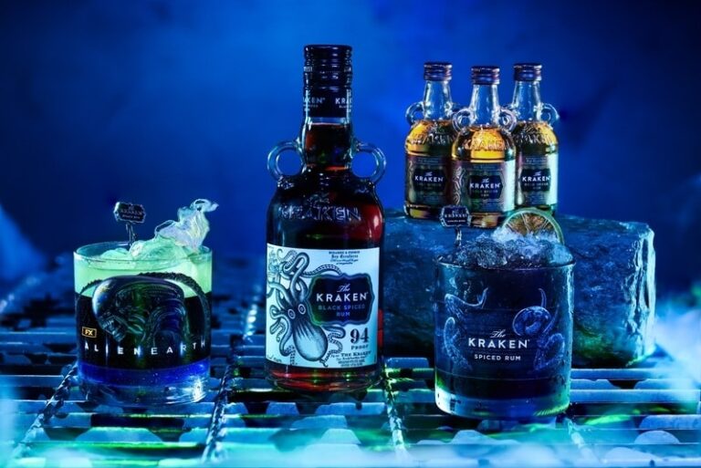 Deep Sea-Themed Cocktail Kits : kraken rum 1