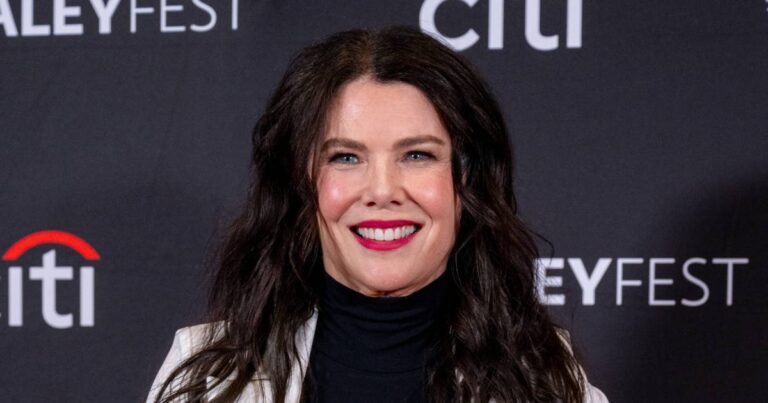 Lauren Graham GRWM: Makeup Routine Captures Lorelai Gilmore Vibes