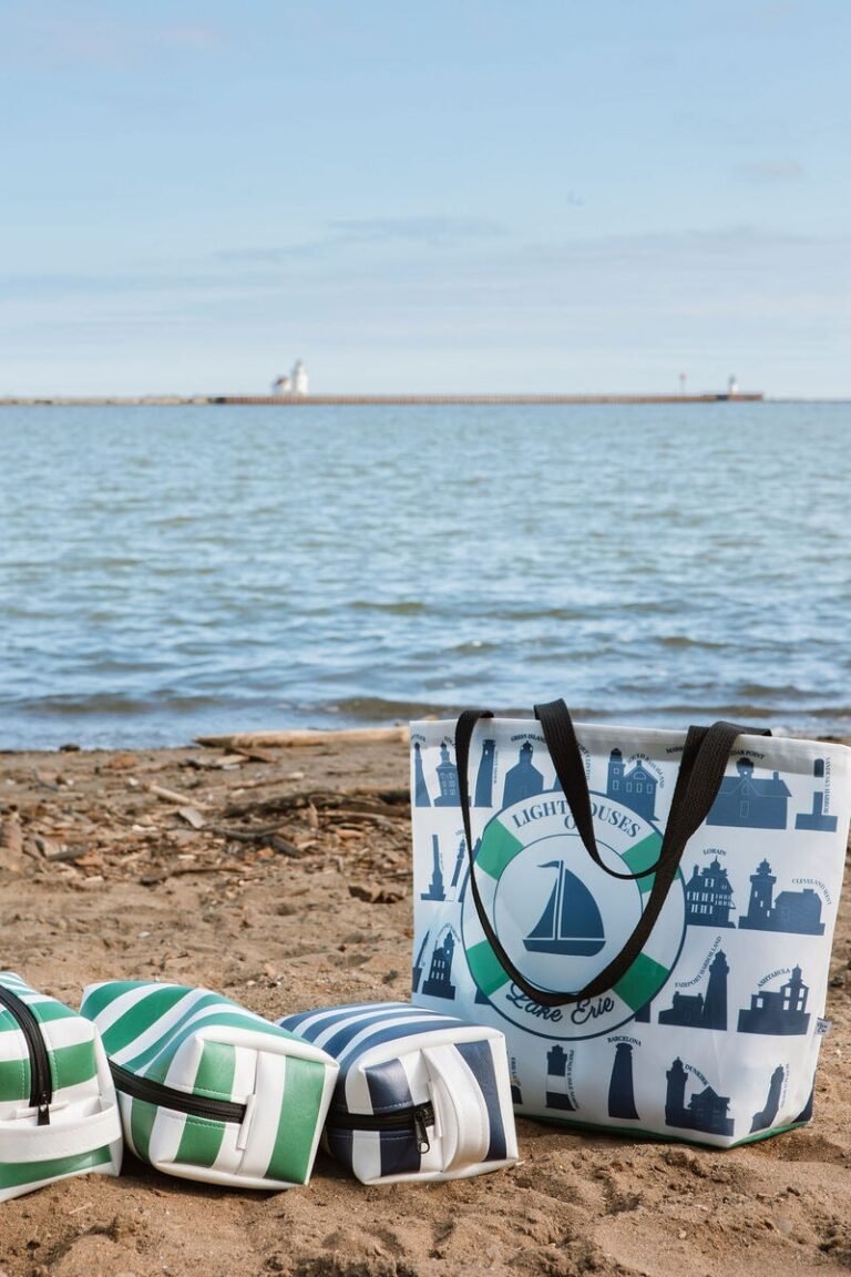 Lakeside-Informed Bag Designs : Lighthouses of Lake Erie