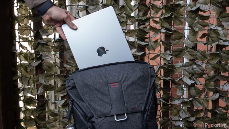 I think I know why Apple is developing a MacBook with an iPhone chip