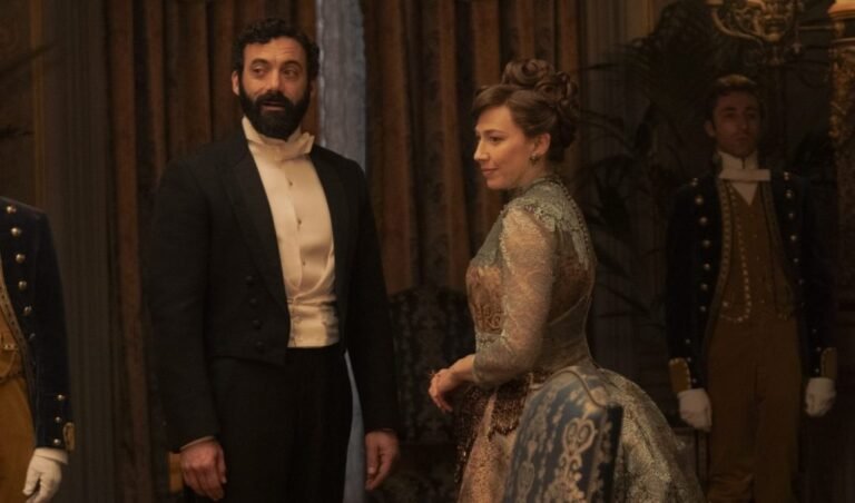 ‘The Gilded Age’ Stars Morgan Spector And Carrie Coon On Larry’s Ask