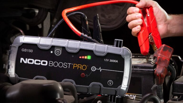 5 roadside safety gadgets every new driver should have in 2025