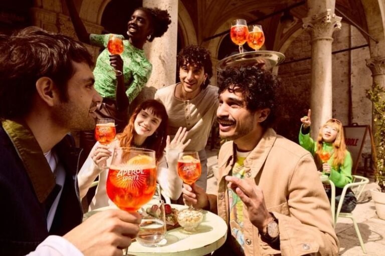 Socially-Charged Summer Aperitif Drinks : Seasonal Cocktail