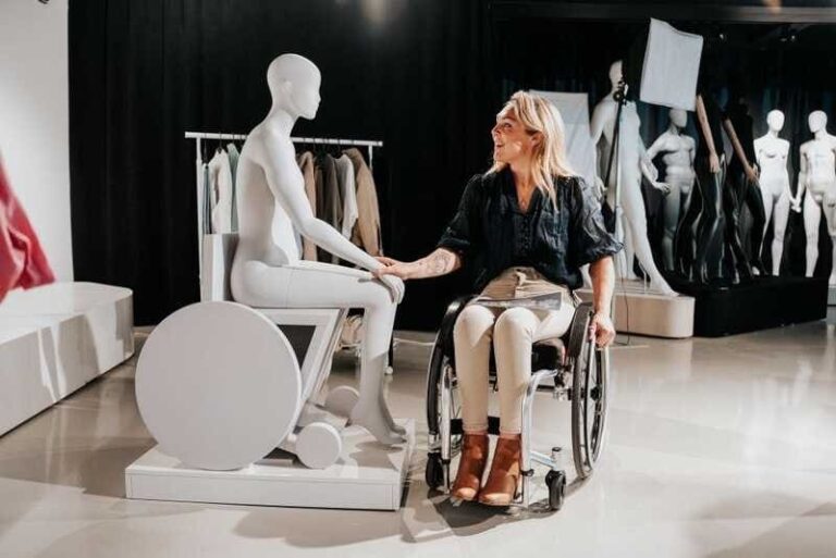 Inclusive Retail Mannequins : seated mannequin
