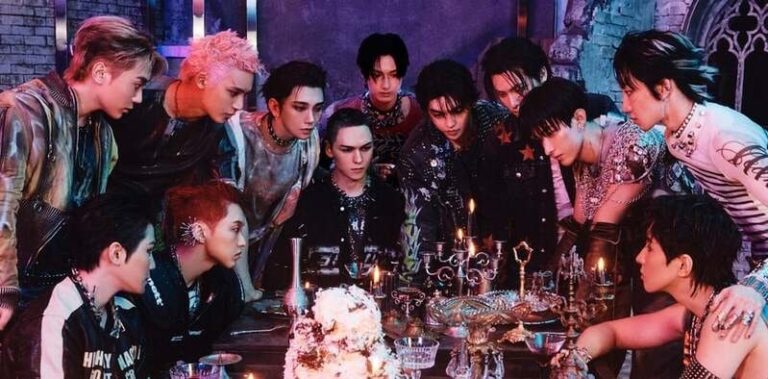 K‑pop Group Collectibles : SEVENTEEN Be@rbrick