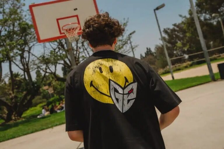 Esports Streetwear Partnerships : smiley