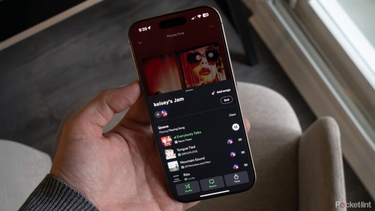 I think Spotify Jam is better than Apple Music SharePlay for this specific reason