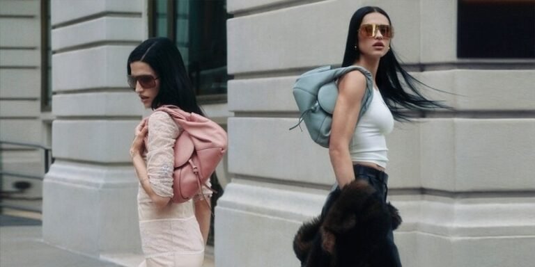 Iconic Early-2000s Bag Designs : spy bag
