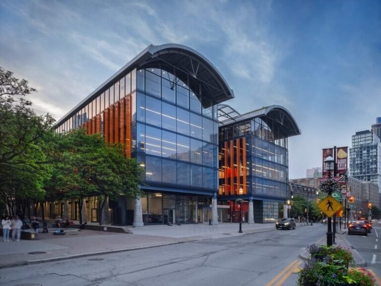 Torontonian Civic Architecture : St. Lawrence Market North