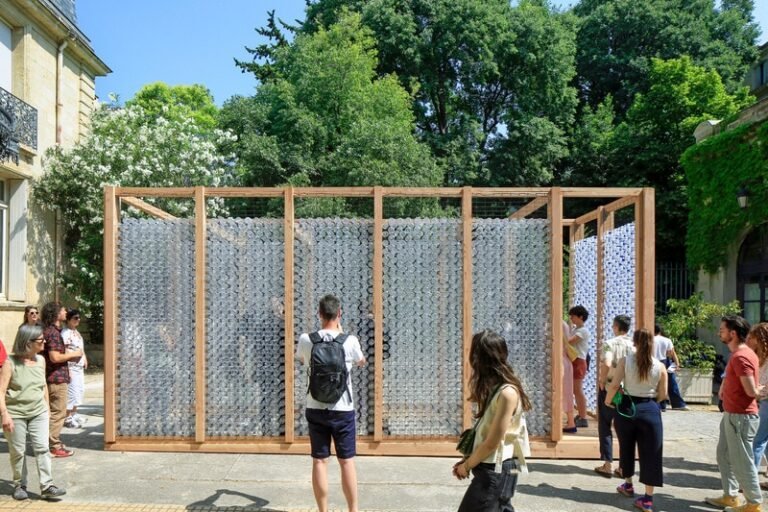 Honest Sustainability-Focused Installations : The Last Cheeseburger