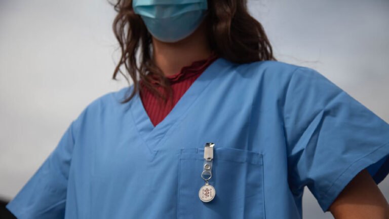 A health group launched a climate education course. 3,000 nurses signed up. » Yale Climate Connections