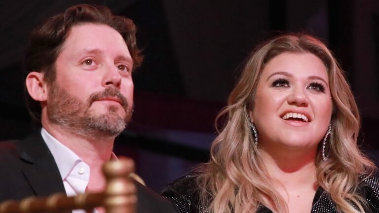 Kelly Clarkson Issues First Statement Since Death of Ex-Husband