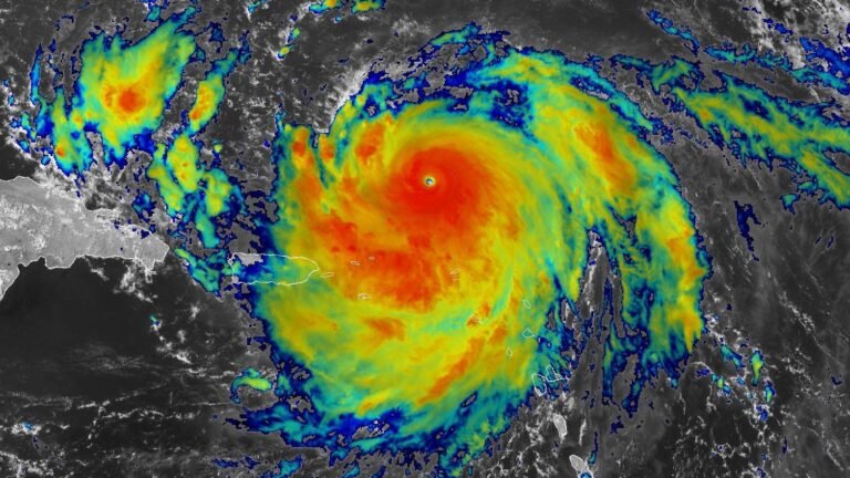 Erin vaults from tropical storm to Category 5 hurricane in just 25 hours » Yale Climate Connections