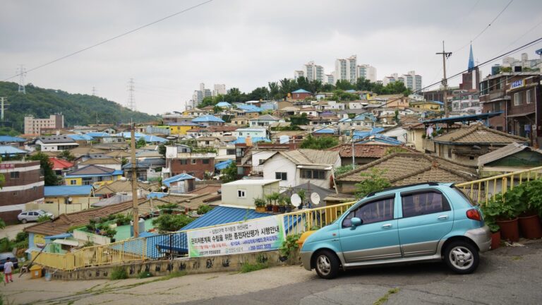 Why a Kansas researcher spent a year living in a poor neighborhood in Korea » Yale Climate Connections