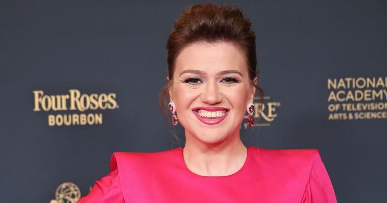 Kelly Clarkson Reveals Ex-Husband Is ‘Ill,’ Postpones Vegas Residency