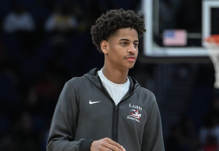 Kiyan Anthony & Angel Bradley Pop Out For Cozy Date NIght